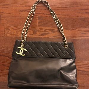 Chanel black lambskin shoulder bag